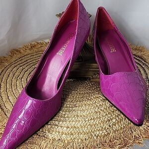 Coup D' Etat Faux Croc Size 8.5 Pumps